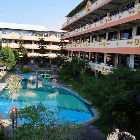 Hotel Surya Indah Batu Malang Eksteriør billede