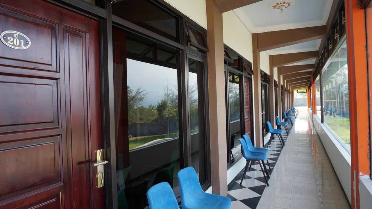 Hotel Surya Indah Batu Malang Eksteriør billede
