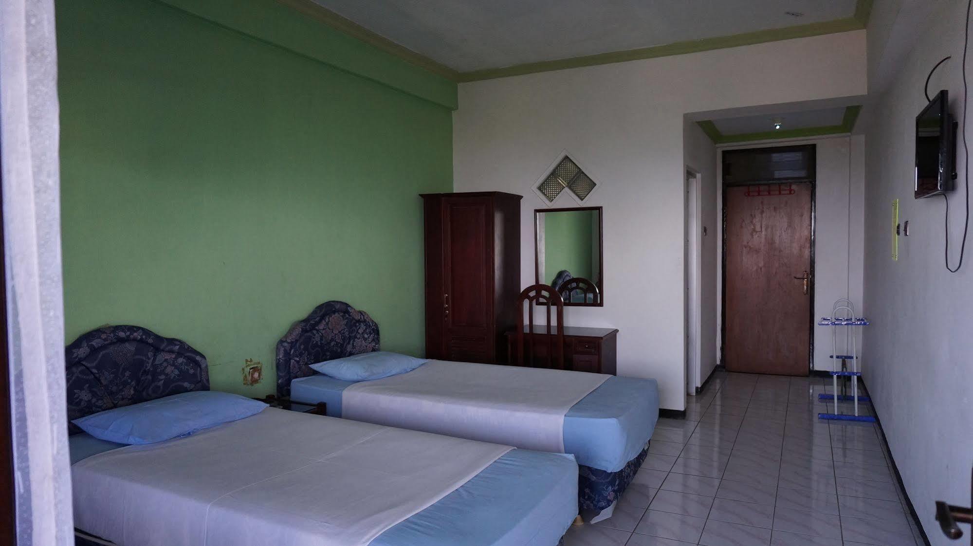 Hotel Surya Indah Batu Malang Eksteriør billede