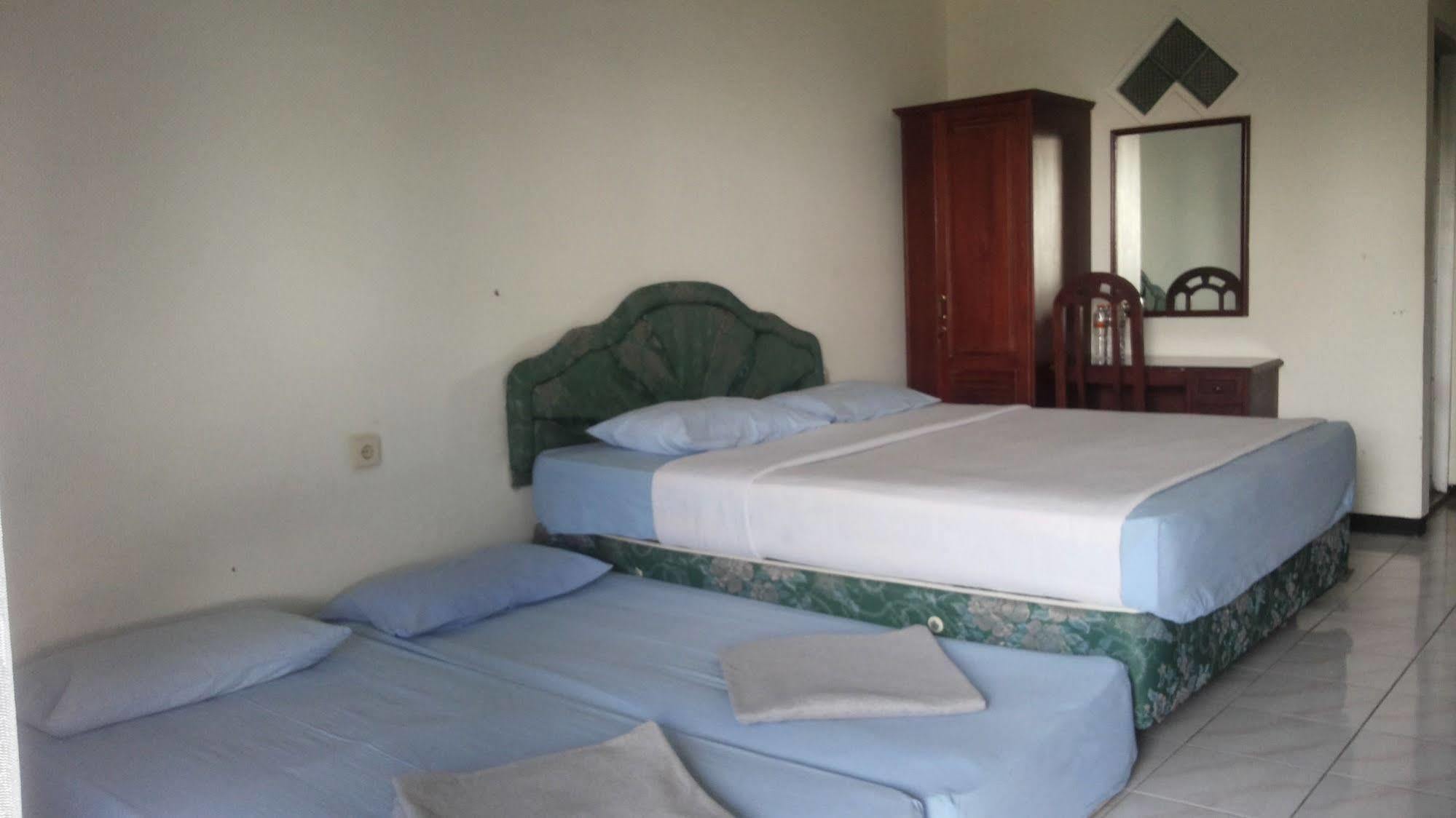 Hotel Surya Indah Batu Malang Eksteriør billede