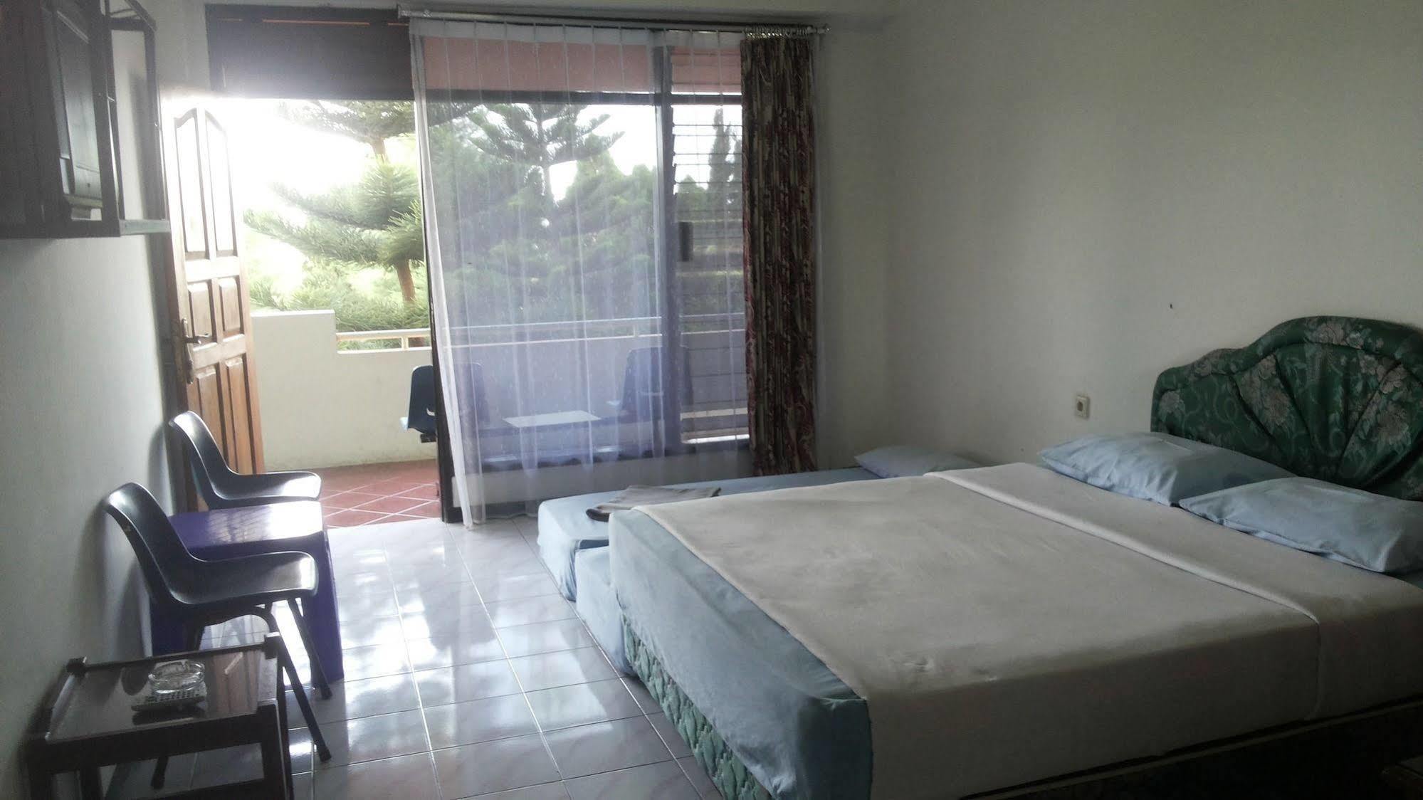 Hotel Surya Indah Batu Malang Eksteriør billede