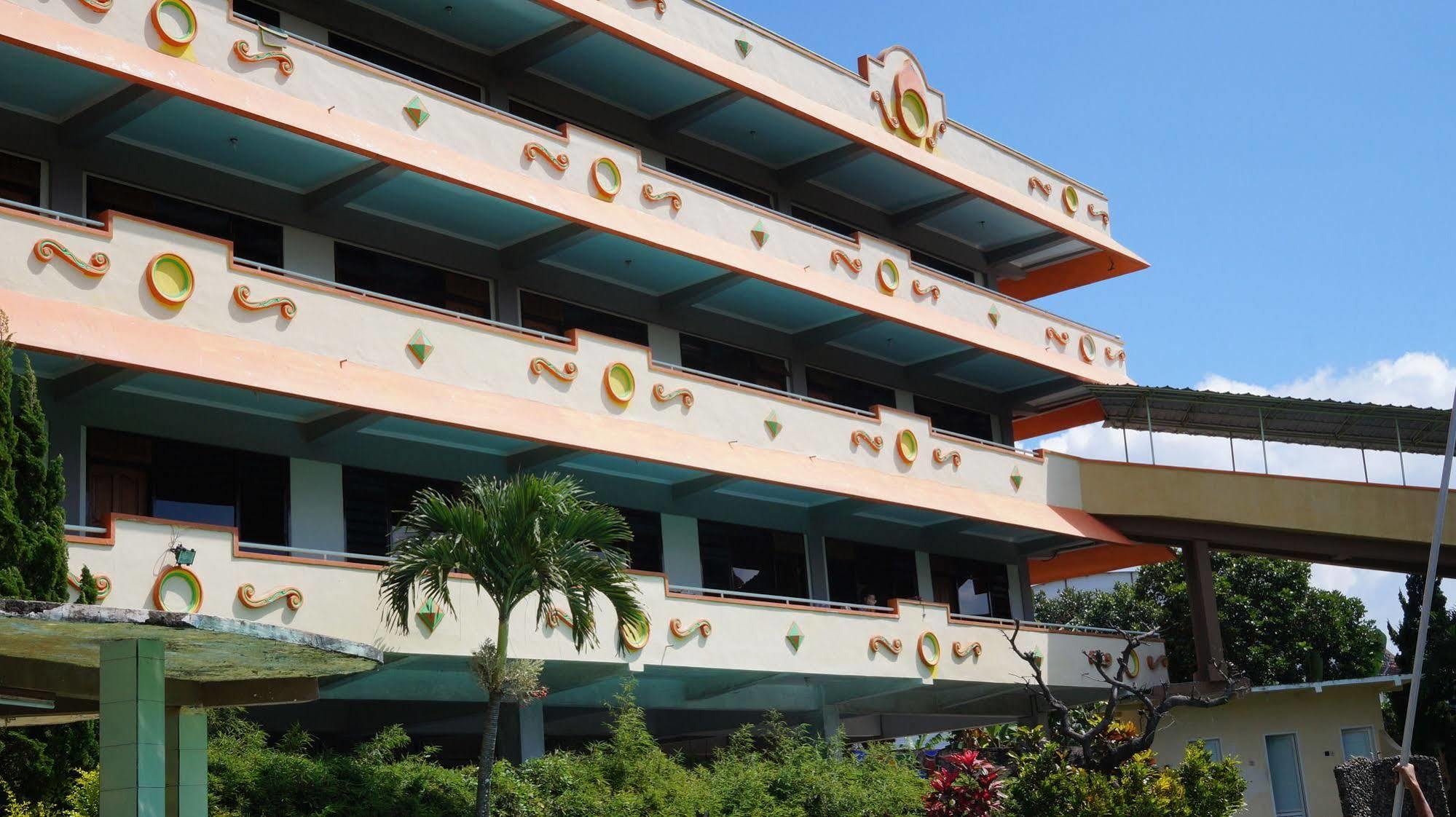 Hotel Surya Indah Batu Malang Eksteriør billede
